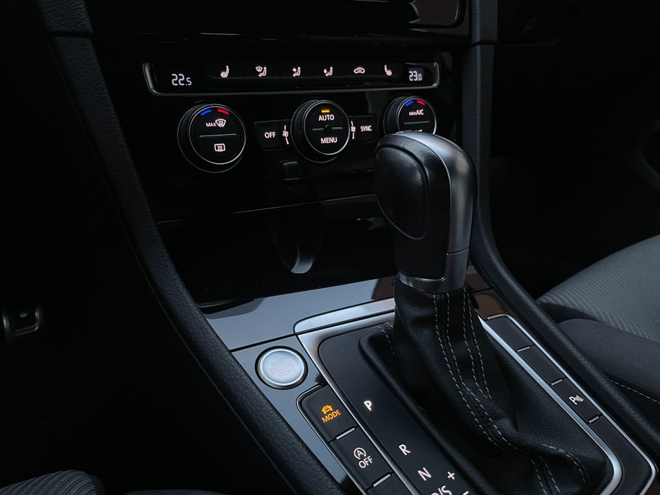 VW Golf VII 1,4 TSi 150 R-line Variant DSG BMT 5d