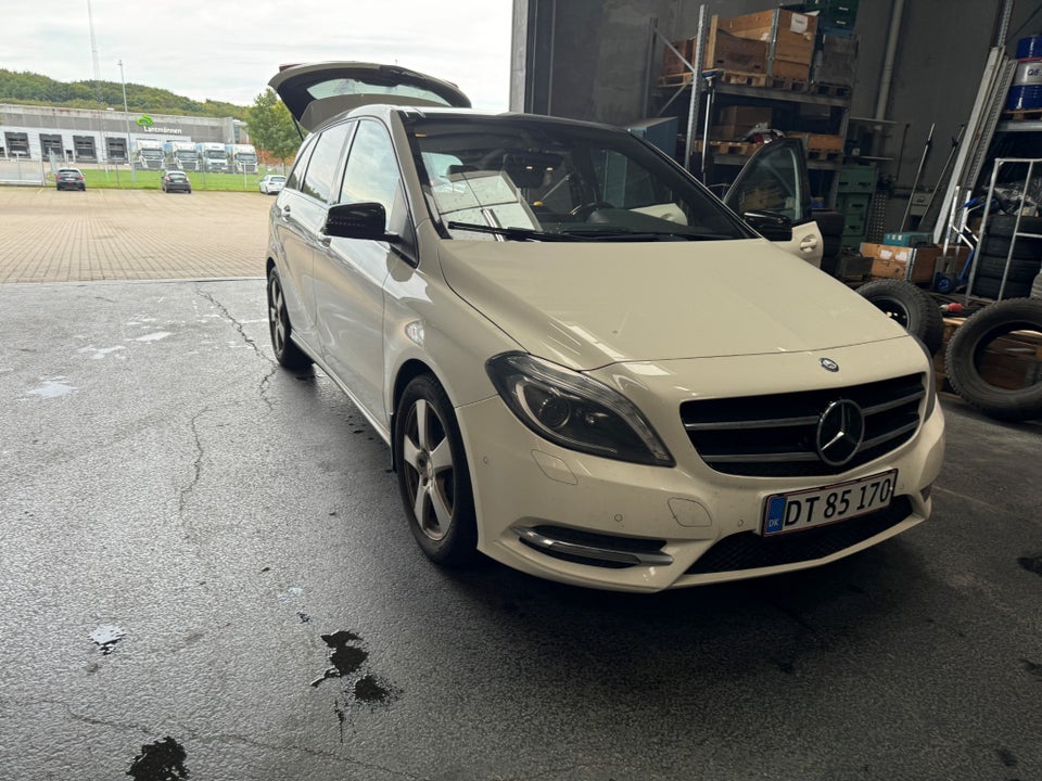 Mercedes B220 2,2 CDi aut. BE 5d