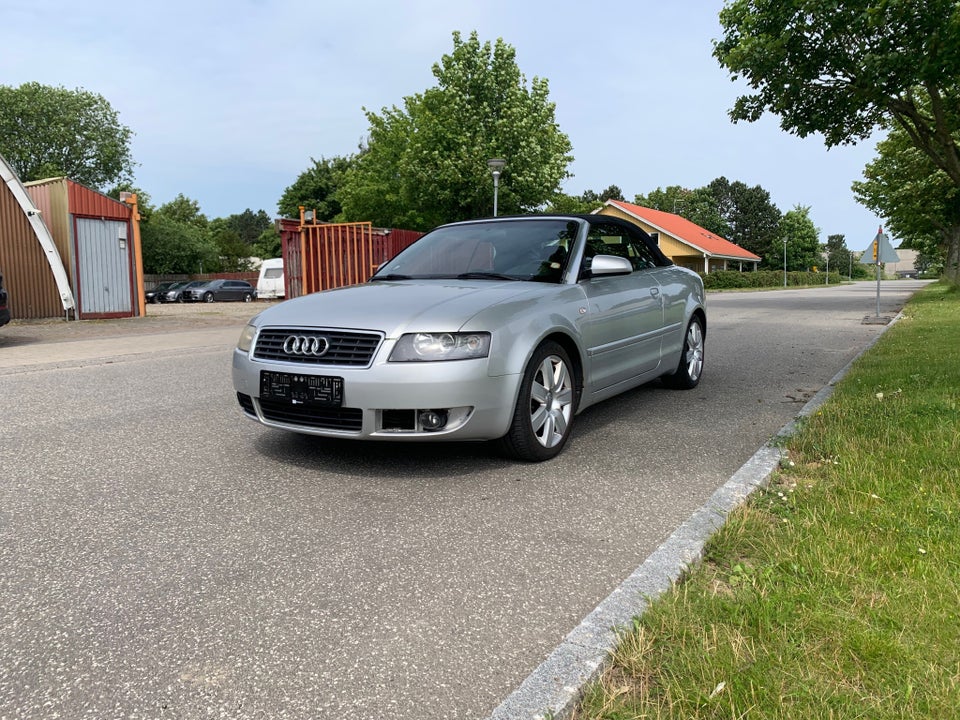 Audi A4 2,4 V6 Cabriolet 2d