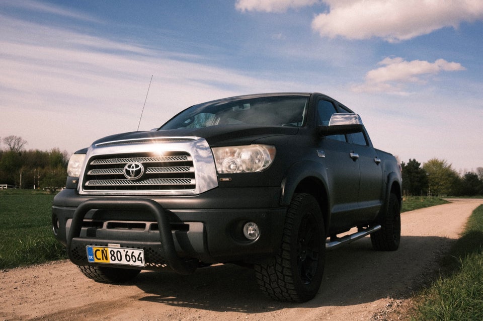 Toyota Tundra 5,7 V8 aut. 4d