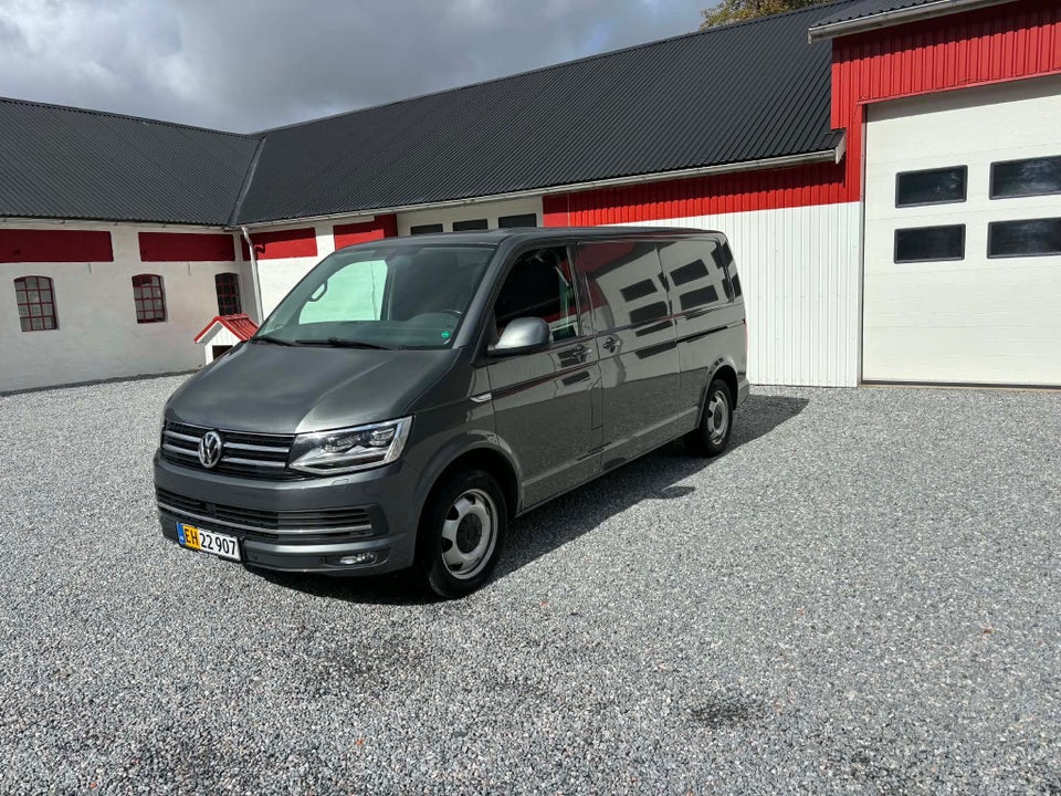 VW Transporter 2,0 TDi 204 Kassevogn DSG lang