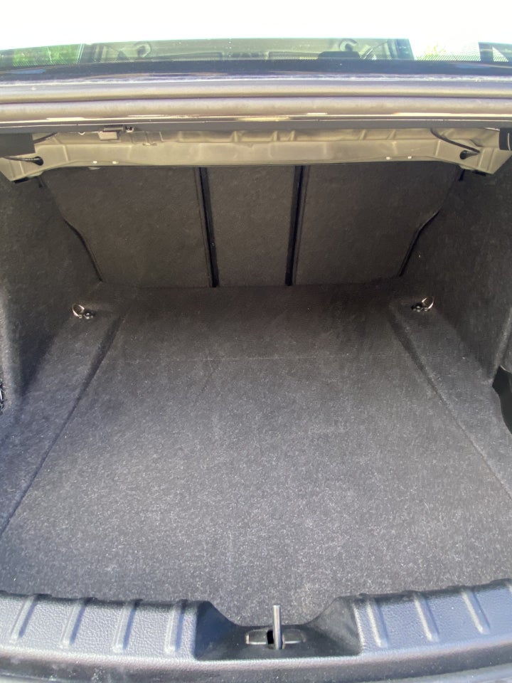 BMW 320d 2,0 Advantage aut. 4d