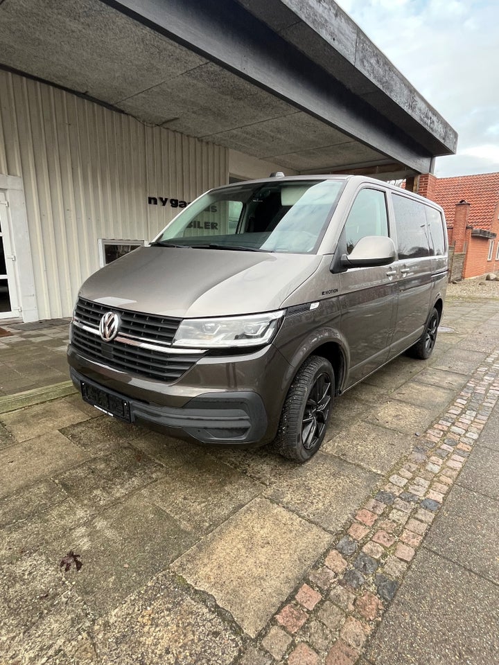VW Transporter 2,0 TDi 199 Kassevogn DSG 4Motion kort