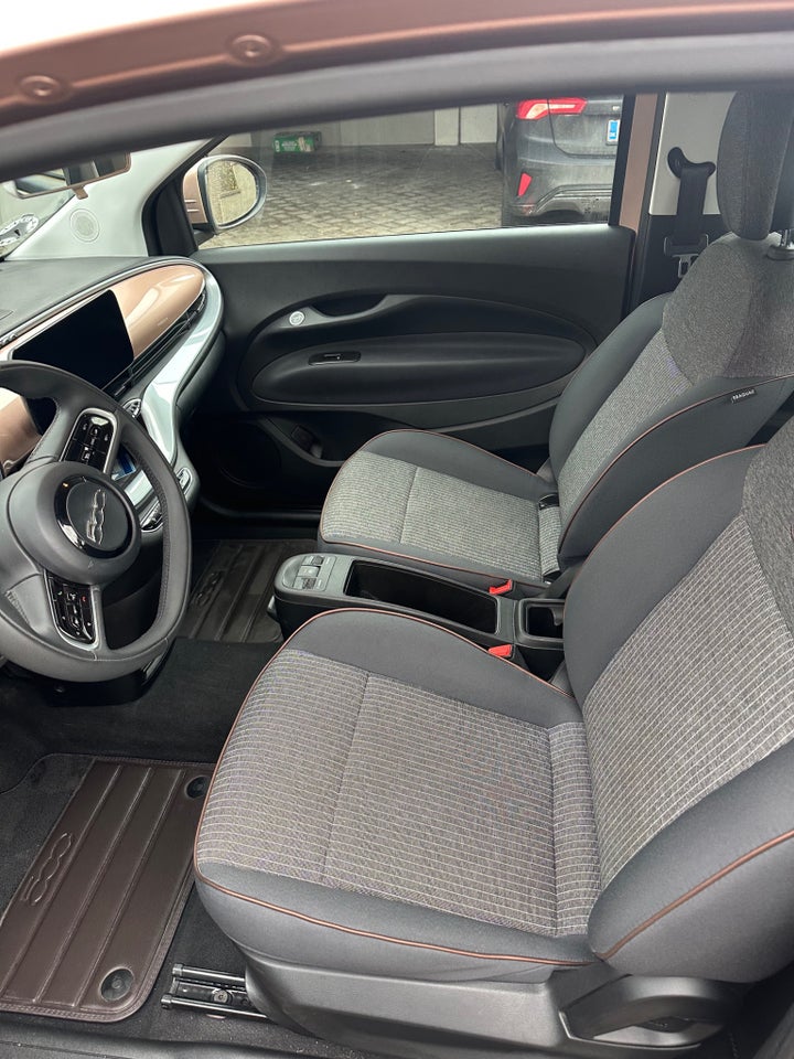 Fiat 500e 42 Icon 3d