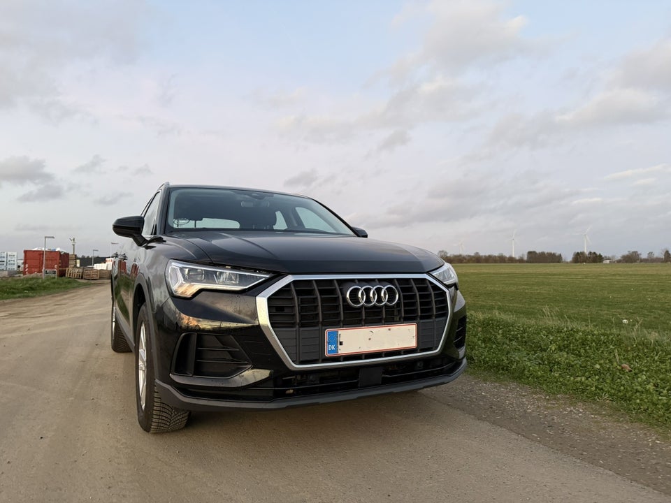 Audi Q3 45 TFSi e Attitude plus S-tr. 5d