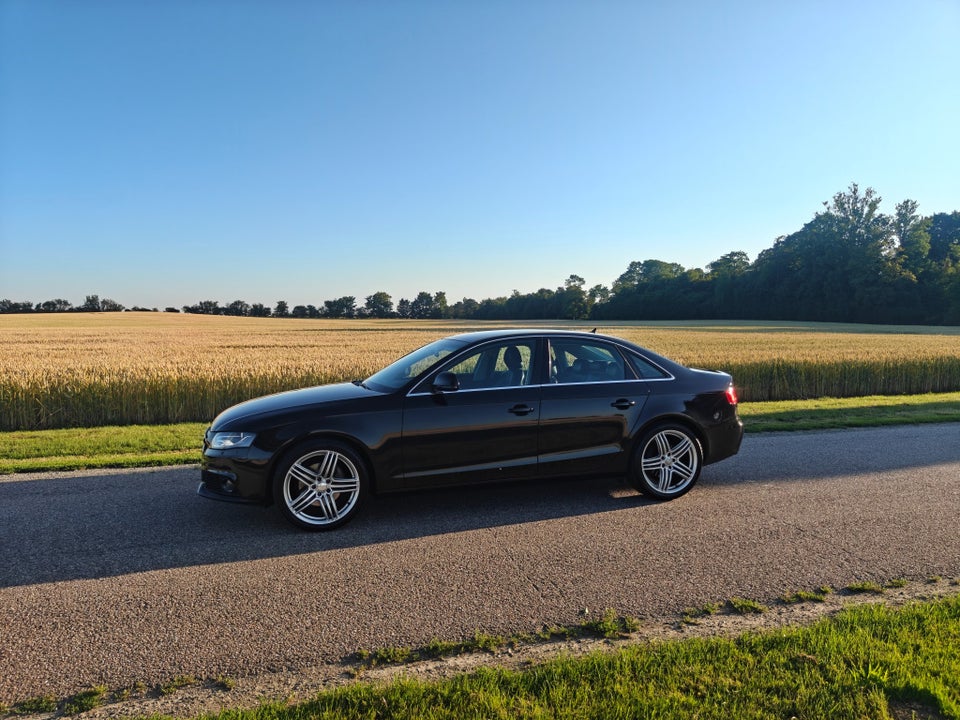 Audi A4 3,2 FSi quattro 4d
