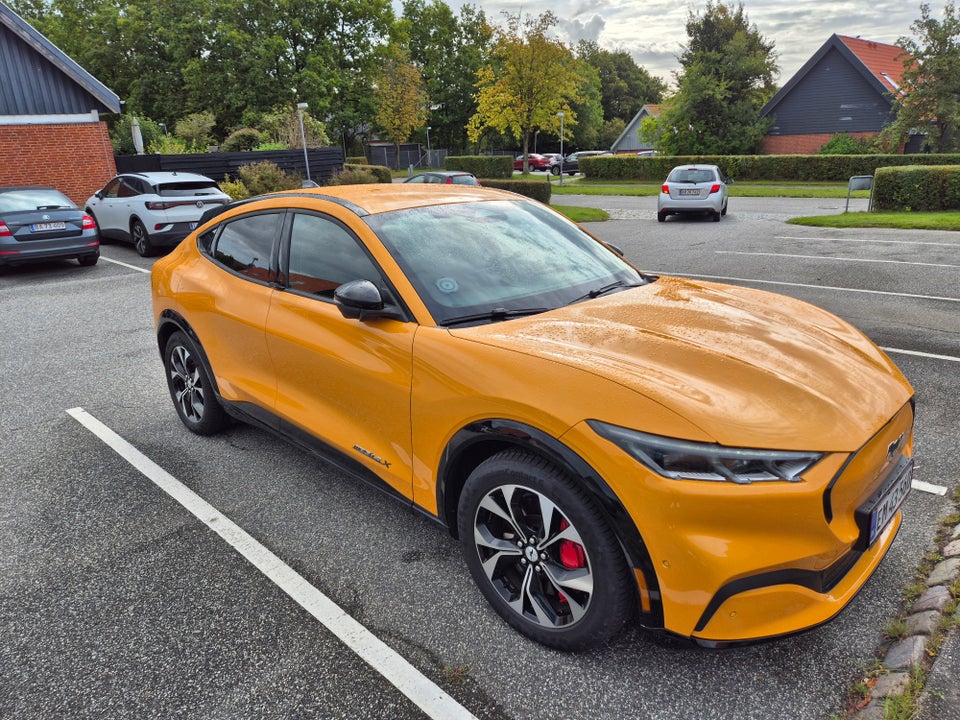 Ford Mustang Mach-E 98 Premium Extended Range 5d