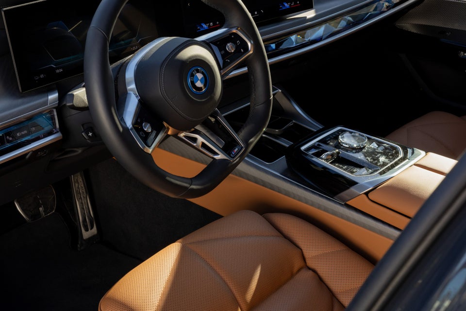 BMW i7 eDrive50 M-Sport 4d