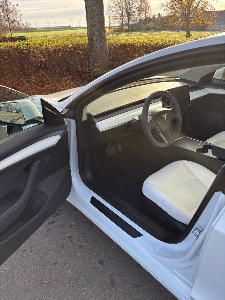 Tesla Model 3 Long Range AWD 4d