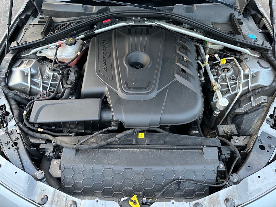 Alfa Romeo Giulia 2,2 JTD 180 Super aut. 4d