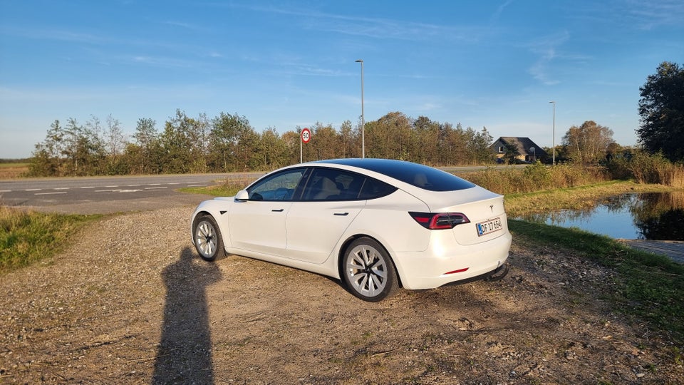 Tesla Model 3 Standard Range+ RWD 4d