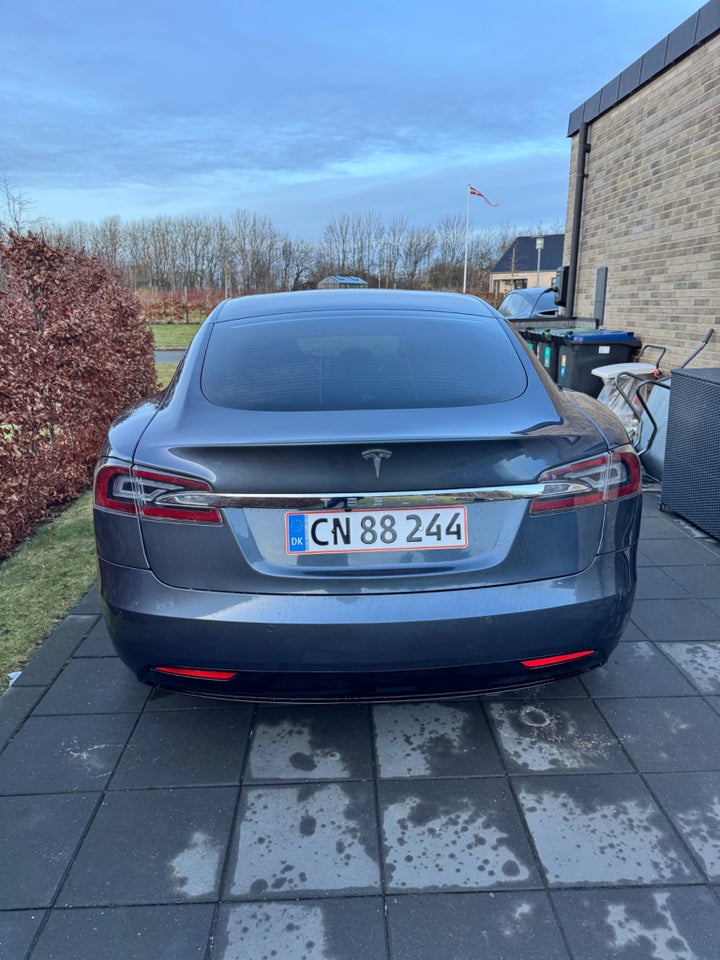 Tesla Model S Standard Range AWD 5d