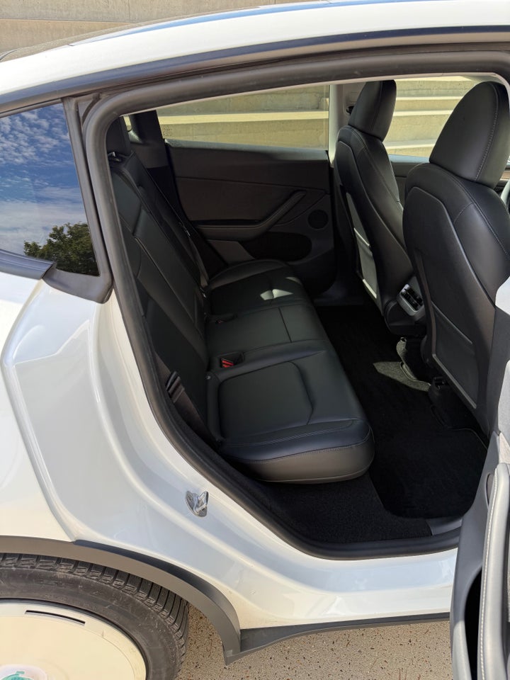 Tesla Model Y RWD 5d