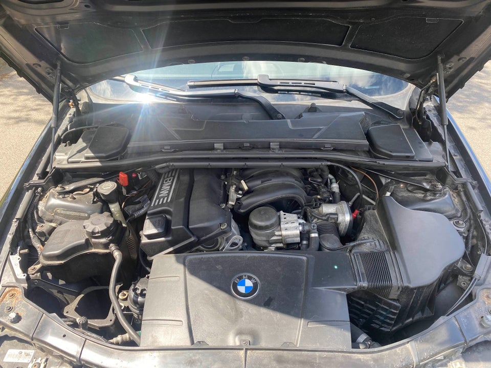 BMW 318i 2,0  4d