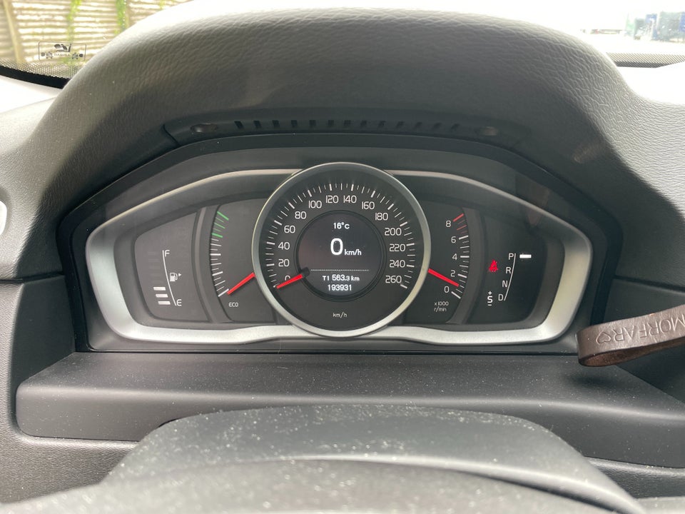 Volvo V70 2,0 T4 190 Momentum aut. 5d