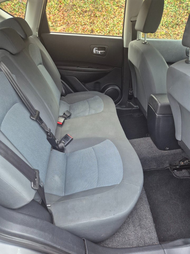 Nissan Qashqai 1,6 Acenta 5d