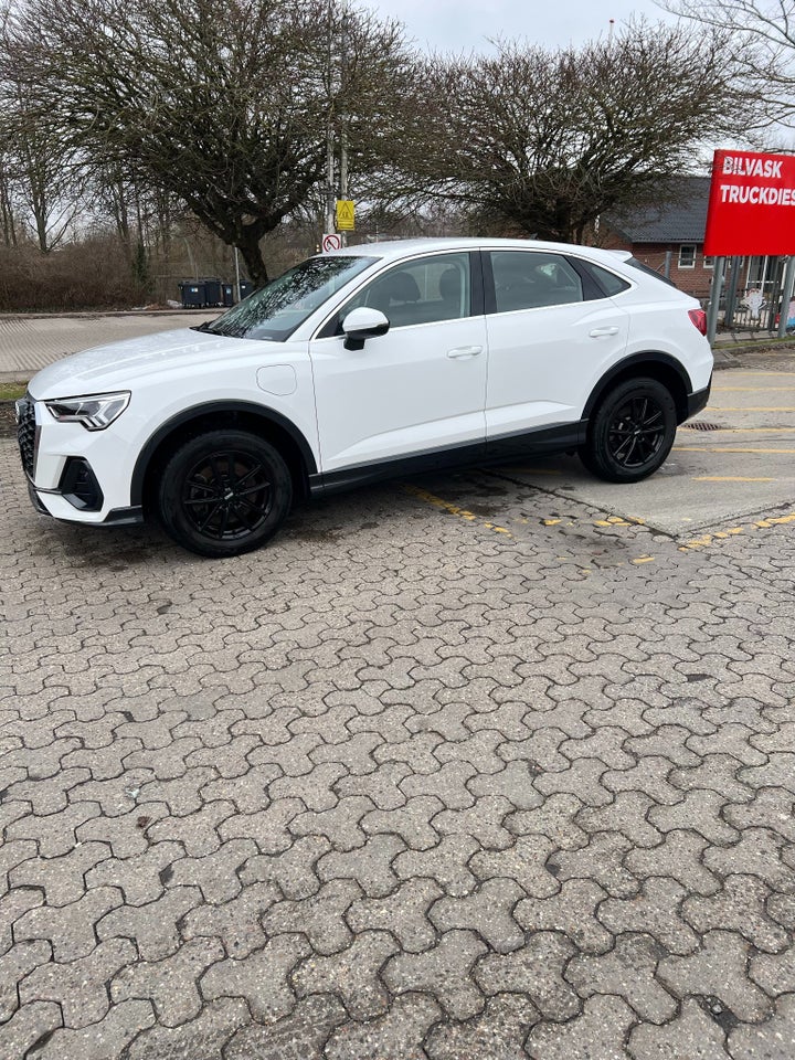 Audi Q3 45 TFSi e Attitude plus Sportback S-tr. 5d