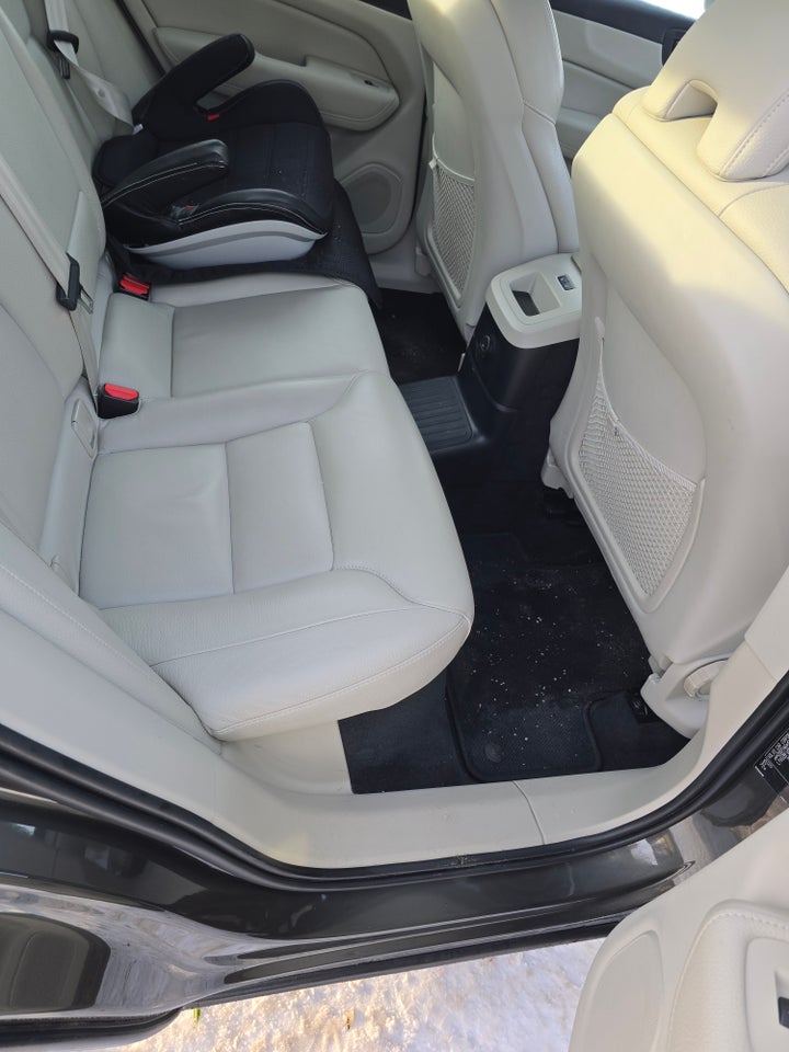 Volvo XC60 2,0 T6 ReCharge Inscription aut. AWD 5d