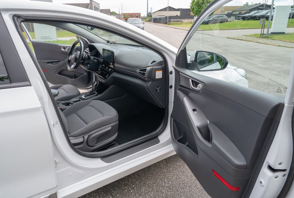 Hyundai Ioniq 1,6 PHEV Trend DCT 5d