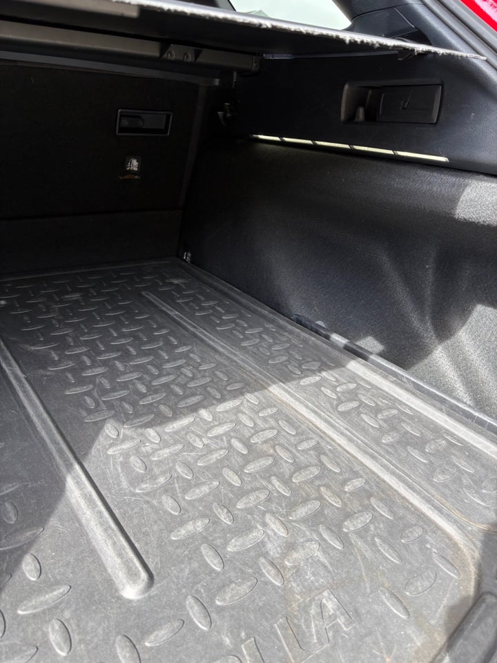 Toyota Corolla 1,8 Hybrid H3 Premium Touring Sports MDS 5d