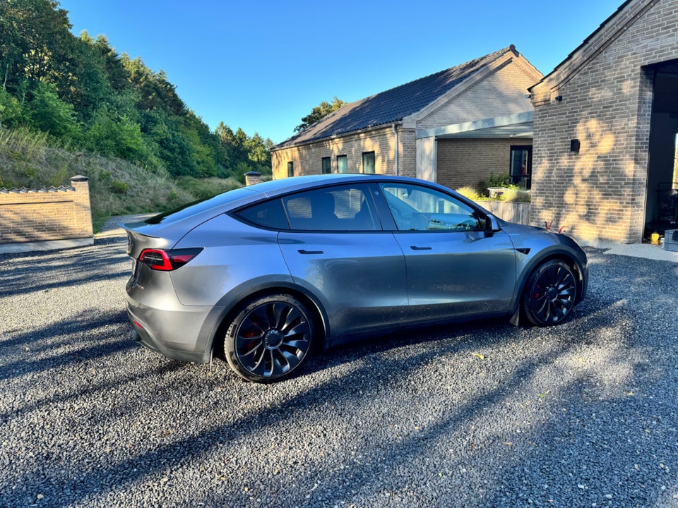 Tesla Model Y Performance AWD 5d