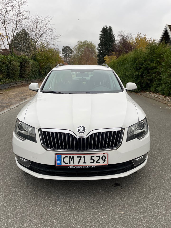 Skoda Superb 1,4 TSi 125 Active Combi 5d