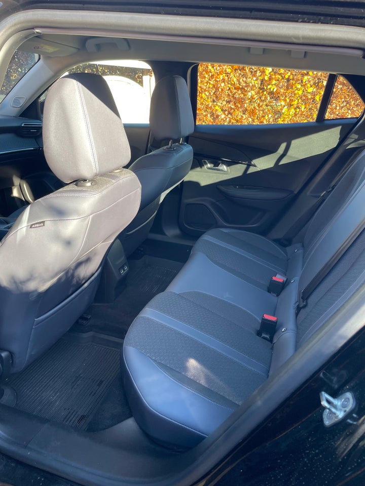 Peugeot 2008 1,2 PureTech 130 Allure 5d