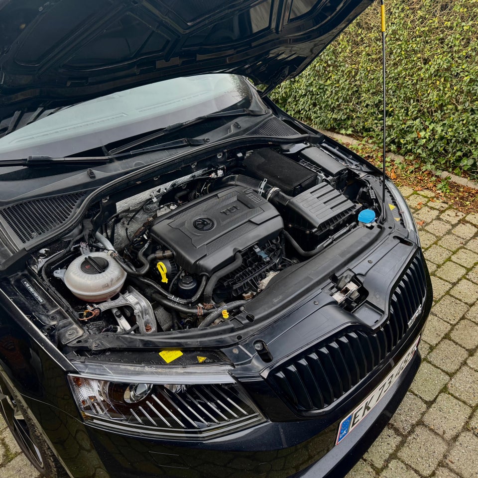 Skoda Octavia 2,0 TSi 220 RS Combi DSG 5d