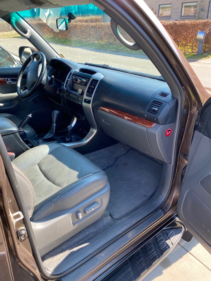 Toyota Land Cruiser 3,0 D-4D aut. 5d