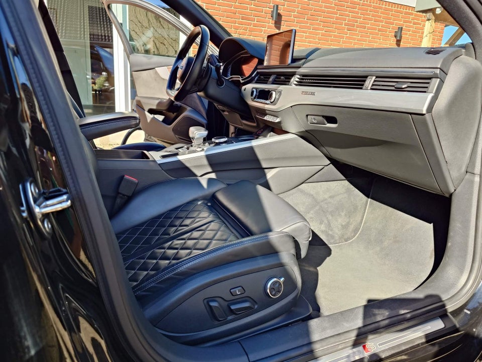 Audi S4 3,0 TFSi Avant quattro Tiptr. 5d