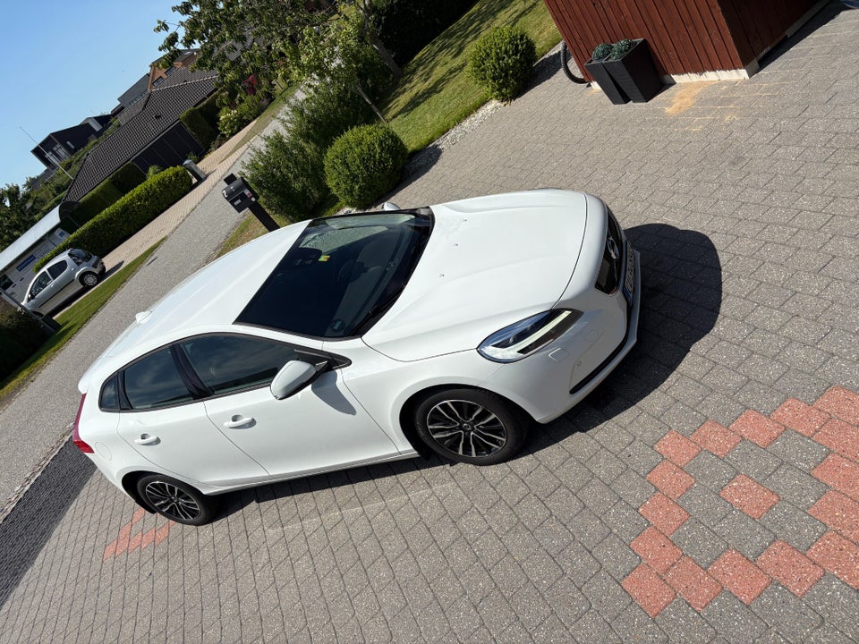 Volvo V40 2,0 D2 120 Business Advanced 5d