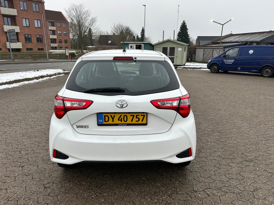 Toyota Yaris 1,0 VVT-i T2 Van 5d