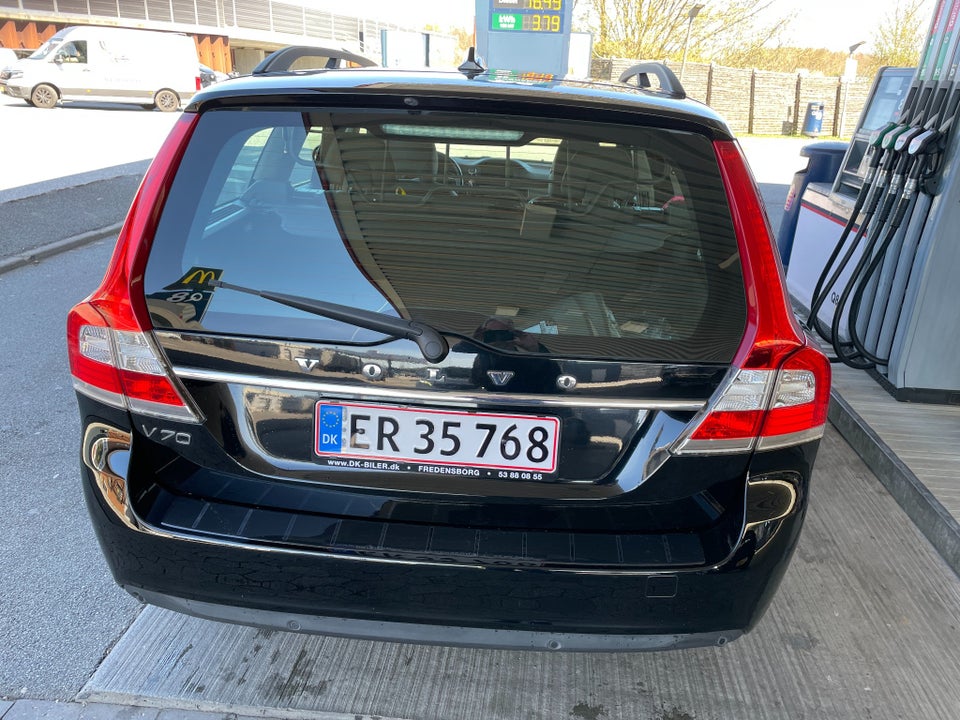 Volvo V70 2,0 T5 240 Momentum aut. 5d