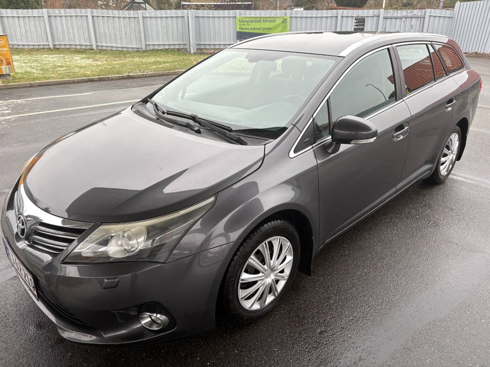 Toyota Avensis 2,0 D-4D T4 stc. 5d