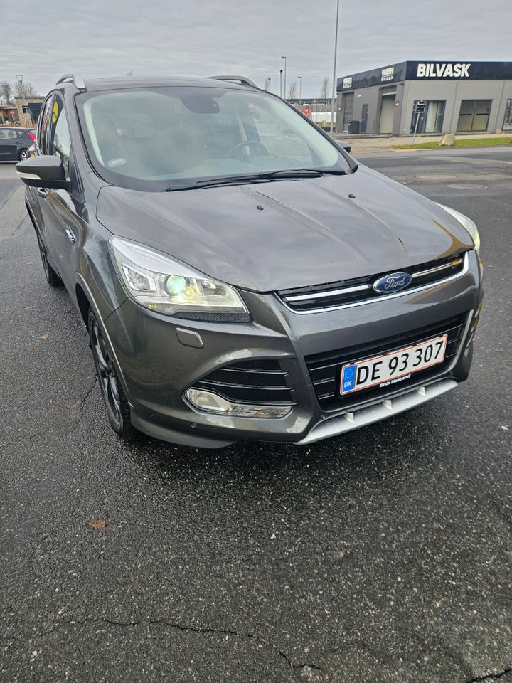 Ford Kuga 2,0 TDCi 180 Titanium aut. AWD 5d