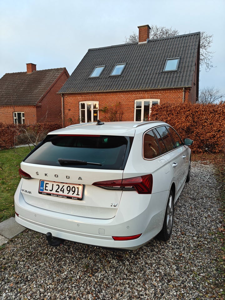 Skoda Octavia 1,4 TSi iV Plus Combi DSG 5d