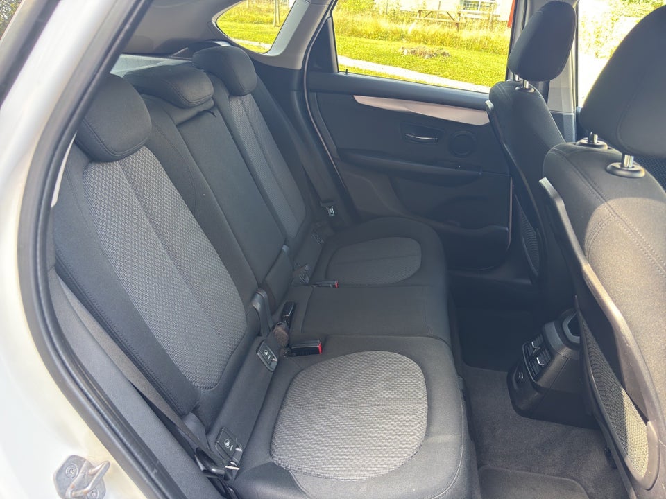 BMW 218i 1,5 Active Tourer Advantage 5d