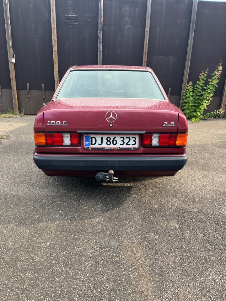 Mercedes 190 E 2,0 aut. 4d