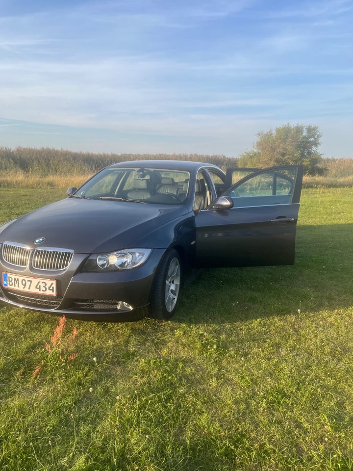 BMW 325i 2,5  4d