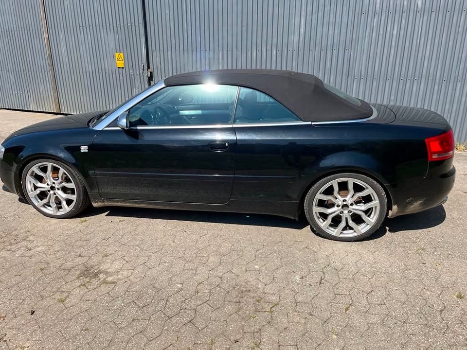 Audi A4 2,4 V6 Cabriolet 2d