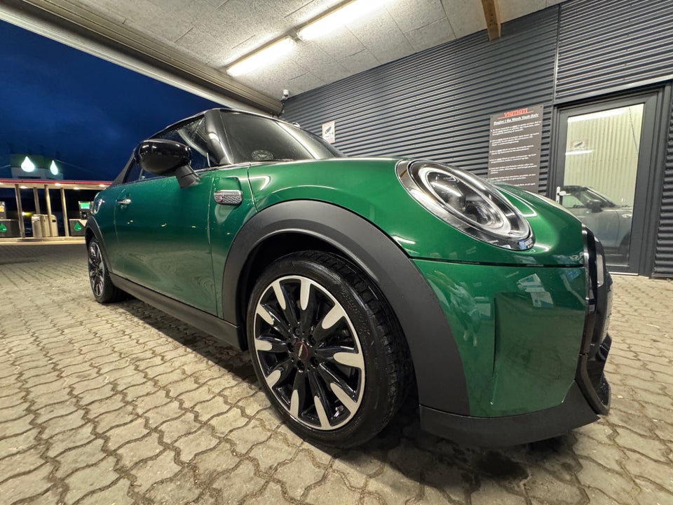 MINI Cooper S 2,0 Essential Cabriolet aut. 2d