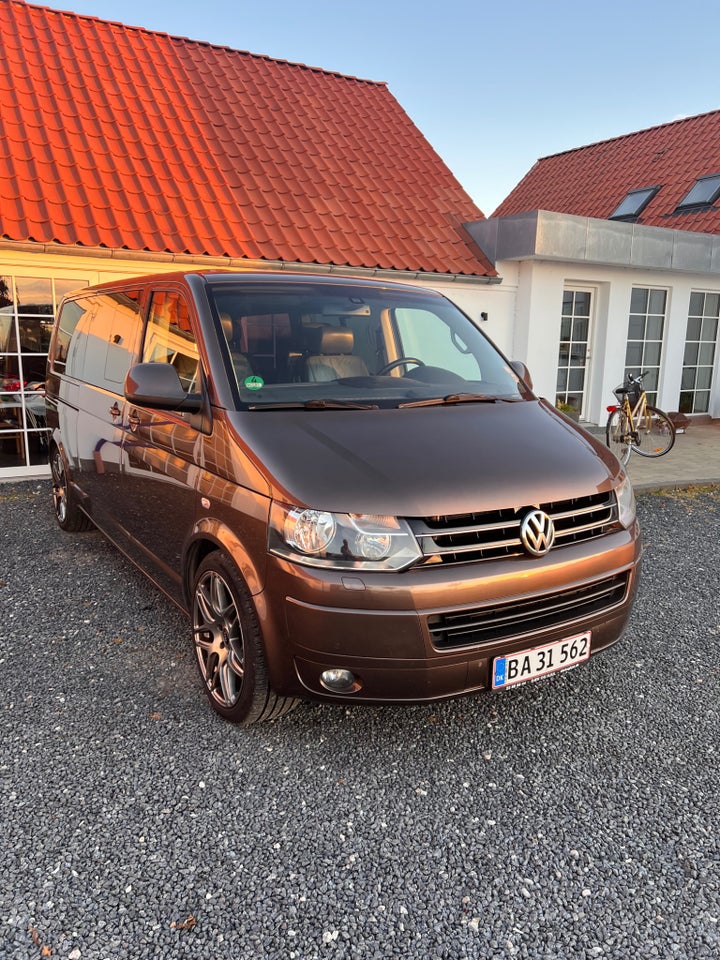 VW Multivan 2,0 TDi 180 Comfortline DSG 4Motion  lang 4d