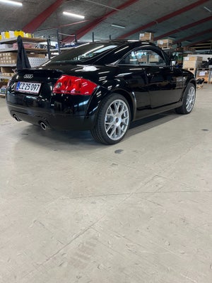 Audi TT 1,8 T 225 Coupé quattro 2d