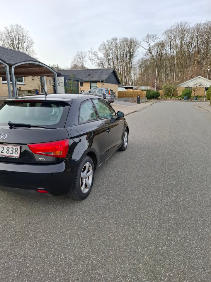 Audi A1 1,6 TDi 105 Ambition 3d
