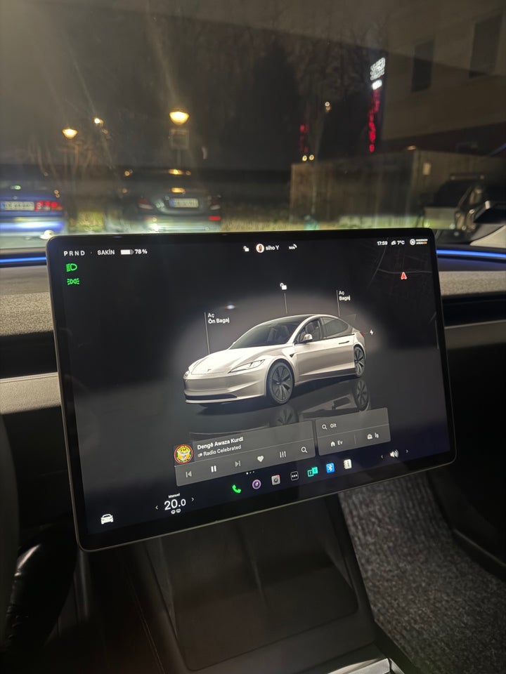 Tesla Model 3 Long Range AWD 4d
