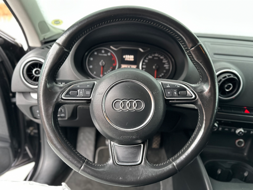 Audi A3 1,8 TFSi 180 Ambiente 4d