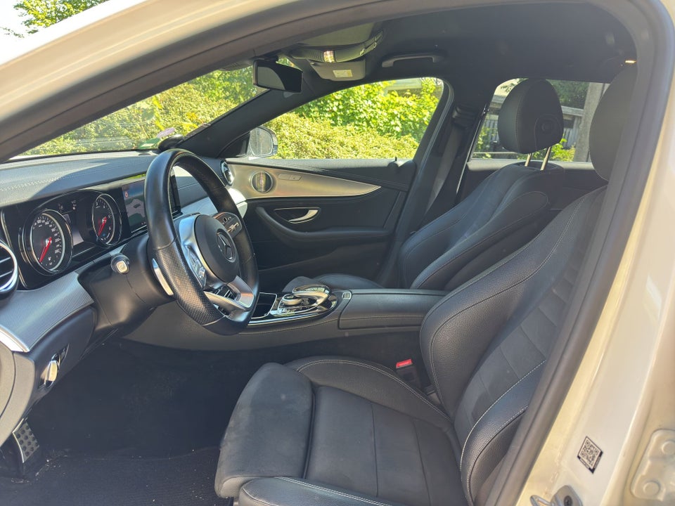 Mercedes E300 de 2,0 AMG Line stc. aut. 5d