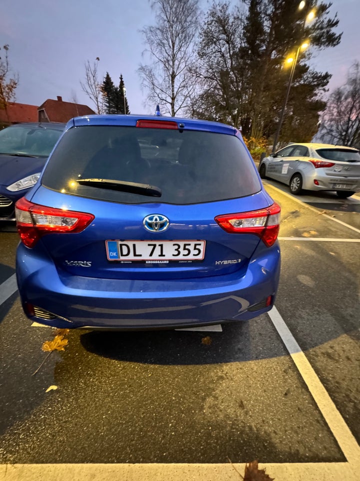 Toyota Yaris 1,5 Hybrid H3 Limited e-CVT 5d