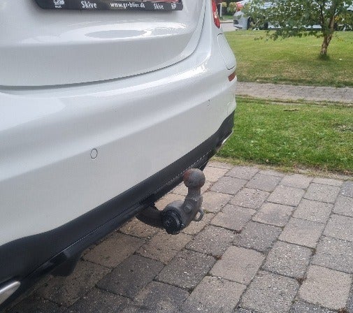 Mercedes E300 e 2,0 AMG Line aut. 4d