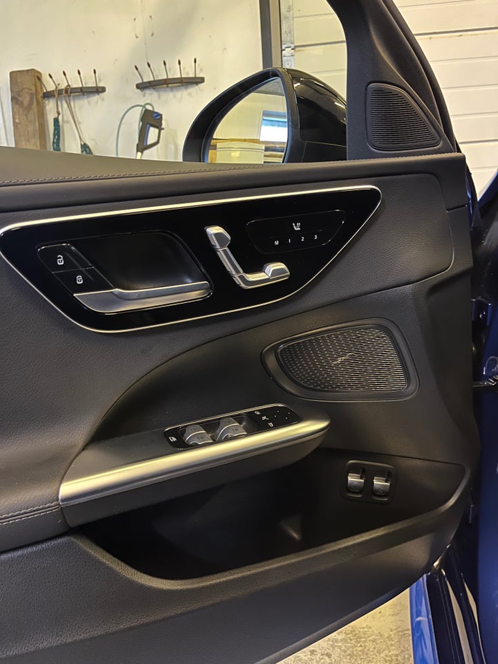 Mercedes C300 e 2,0 AMG Line stc. aut. 5d